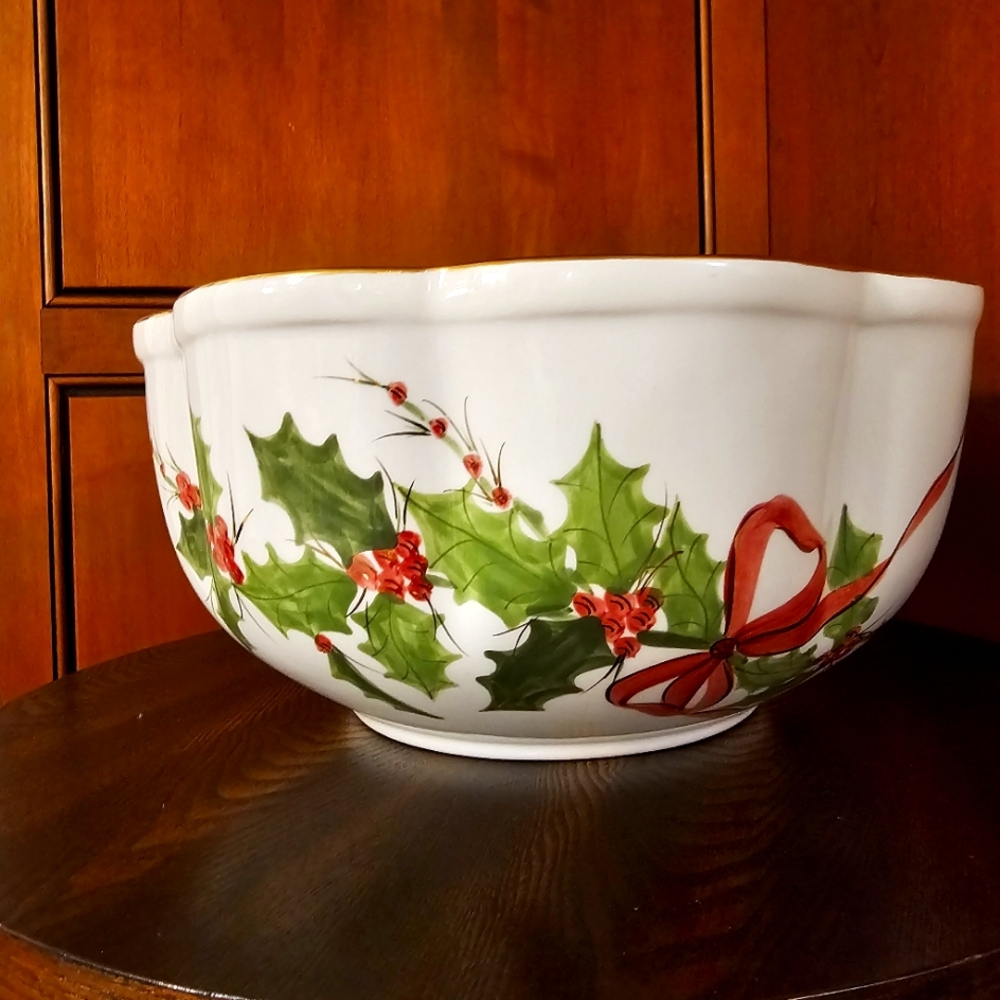 Beautiful N.S. Gustin Punch Bowl (Laurie Gates)- Rare Find